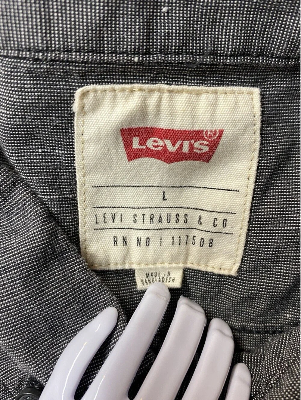 Men's Levi's Gray Button Up Short Sleeve Shirt; Size Large